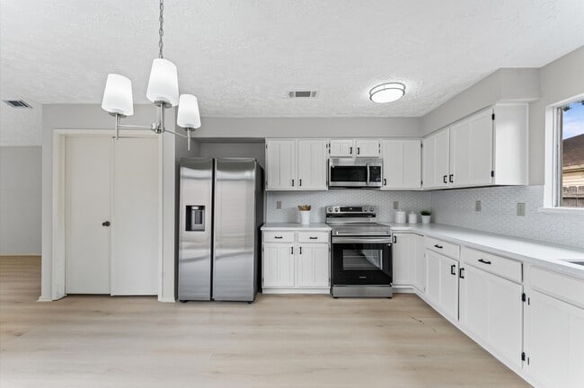 Building Photo - 16218 Olive Glen Dr