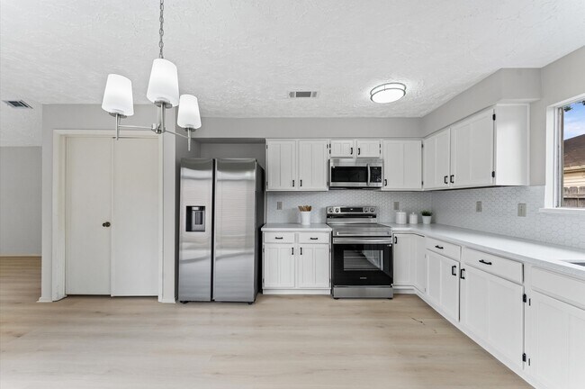 Foto del edificio - 16218 Olive Glen Dr