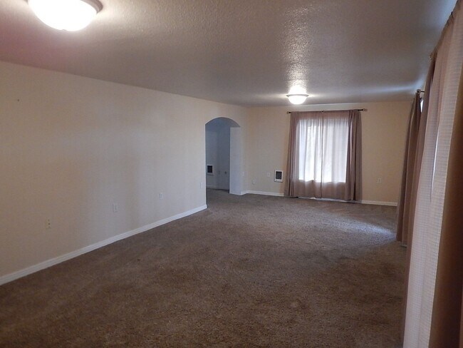 Building Photo - 0467