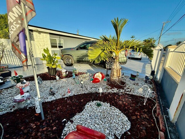 Foto del edificio - 6202 SW 107th Ave
