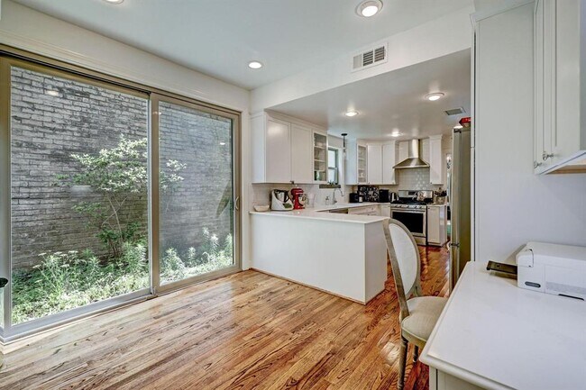 Foto del edificio - 201 Vanderpool Ln
