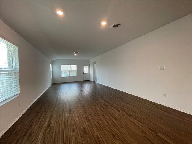 Building Photo - 6044 Teodoro Bend