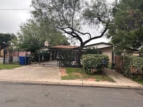 Building Photo - 1702 Cortez St