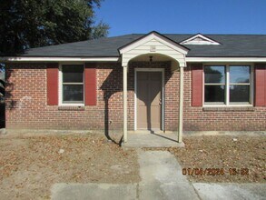 Building Photo - 3 Dixie Dr