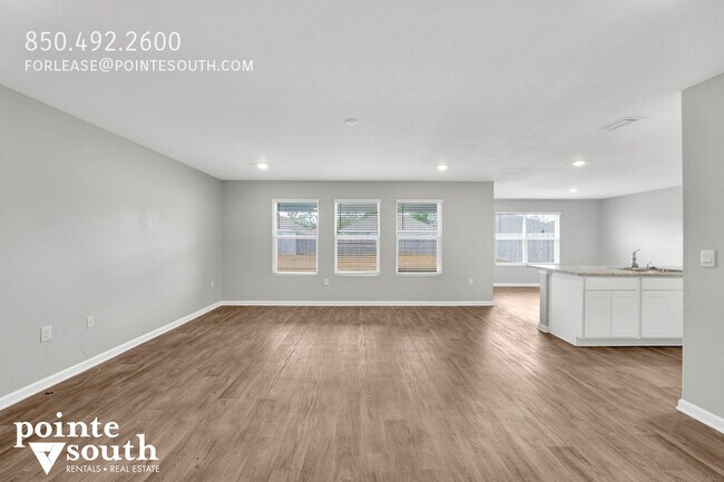 Foto del edificio - 7063 Abigail St