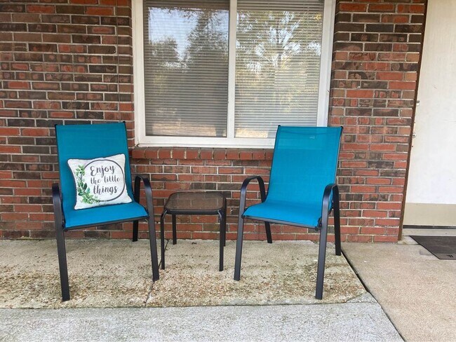 patio - 801 Butler Ct