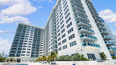 Building Photo - 6917 Collins Ave