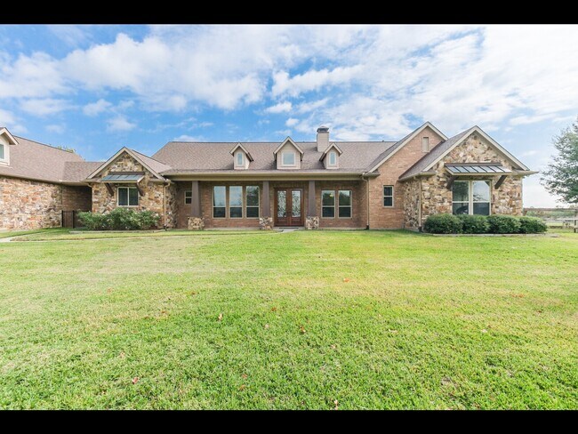 Foto del edificio - 23826 Stockdick School Rd