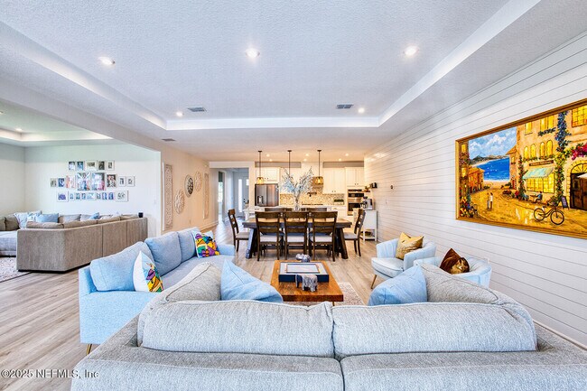 Foto del edificio - 94242 Goodwood Dr
