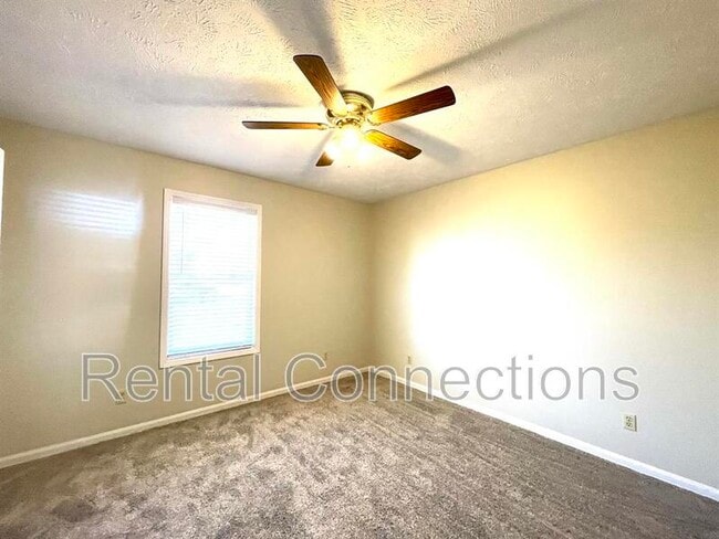 Foto del edificio - 703 Joseph Ln