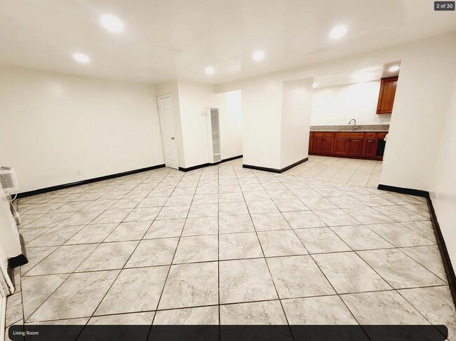 Sala de estar - 2162 W Brownwood Ave