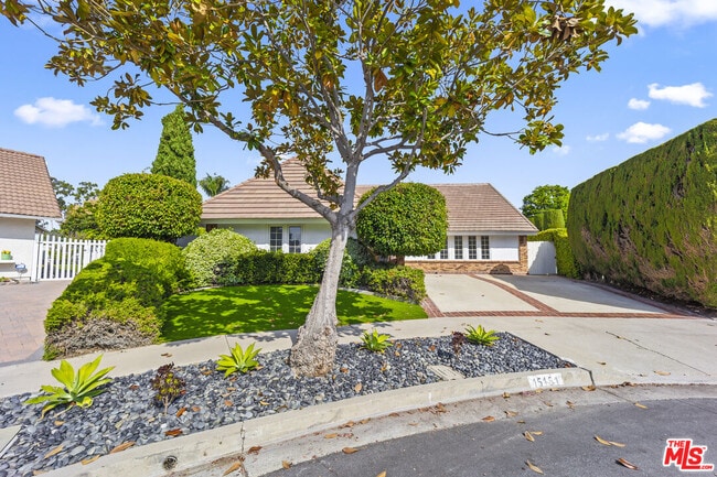 Foto del edificio - 15151 Marne Cir