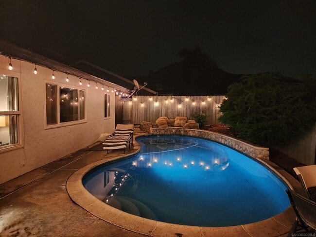 Building Photo - 10241 Easthaven Dr