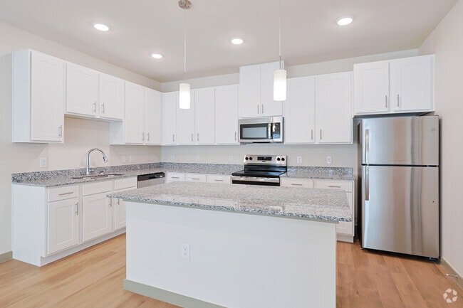 3BR, 2BA - 1,383SF - Kitchen - Woodview