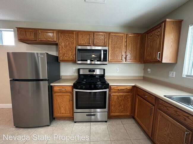 Building Photo - 3 br, 3 bath House - 5163 Starter Ave
