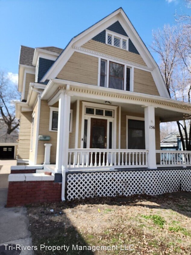 Primary Photo - 3 br, 1.5 bath House - 156 S. 10th St.