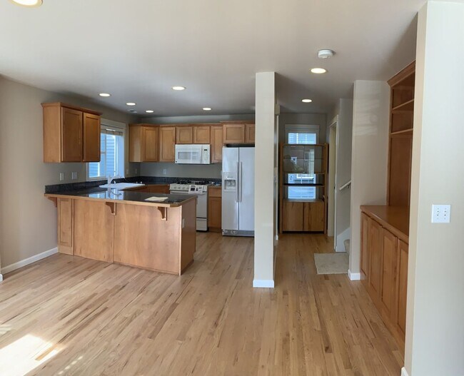 Foto del edificio - Gorgeous Ravenna Townhome