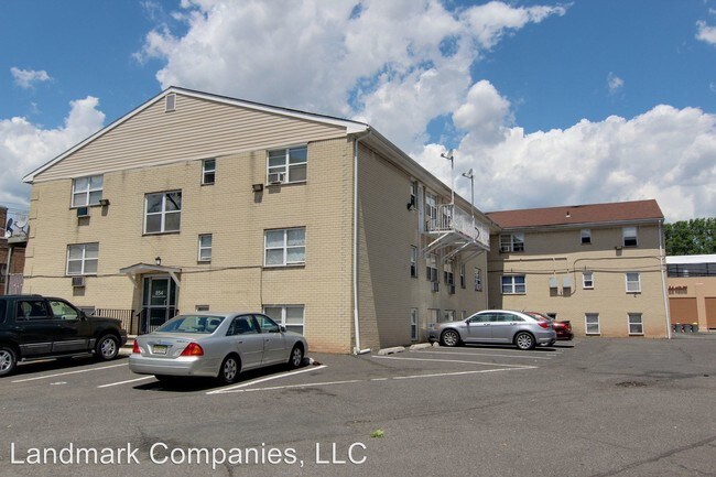 Building Photo - 854 W Grand St