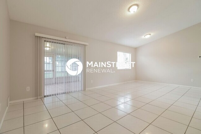 Building Photo - 3 Bedroom Pet-Friendly Home in Kissimmee, FL with Main Street Renewal