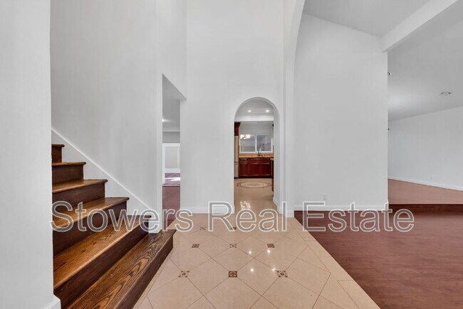 Foto del edificio - 40232 San Sebastian Pl