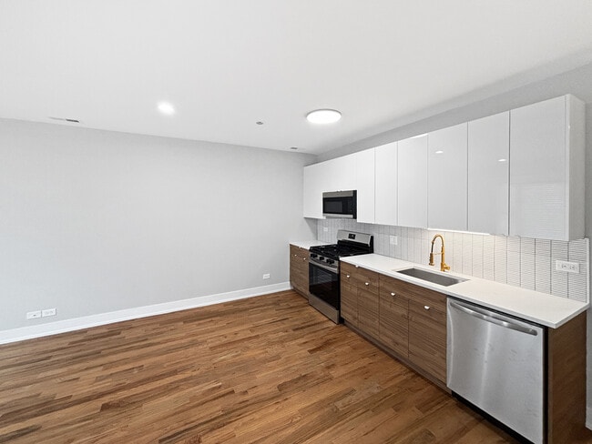 Building Photo - 2127 W 18th St