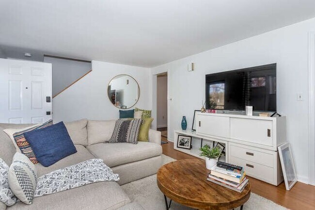 Foto del edificio - 50 Brookside Ave