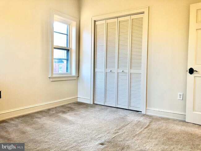 Foto del edificio - 527 N 19th St