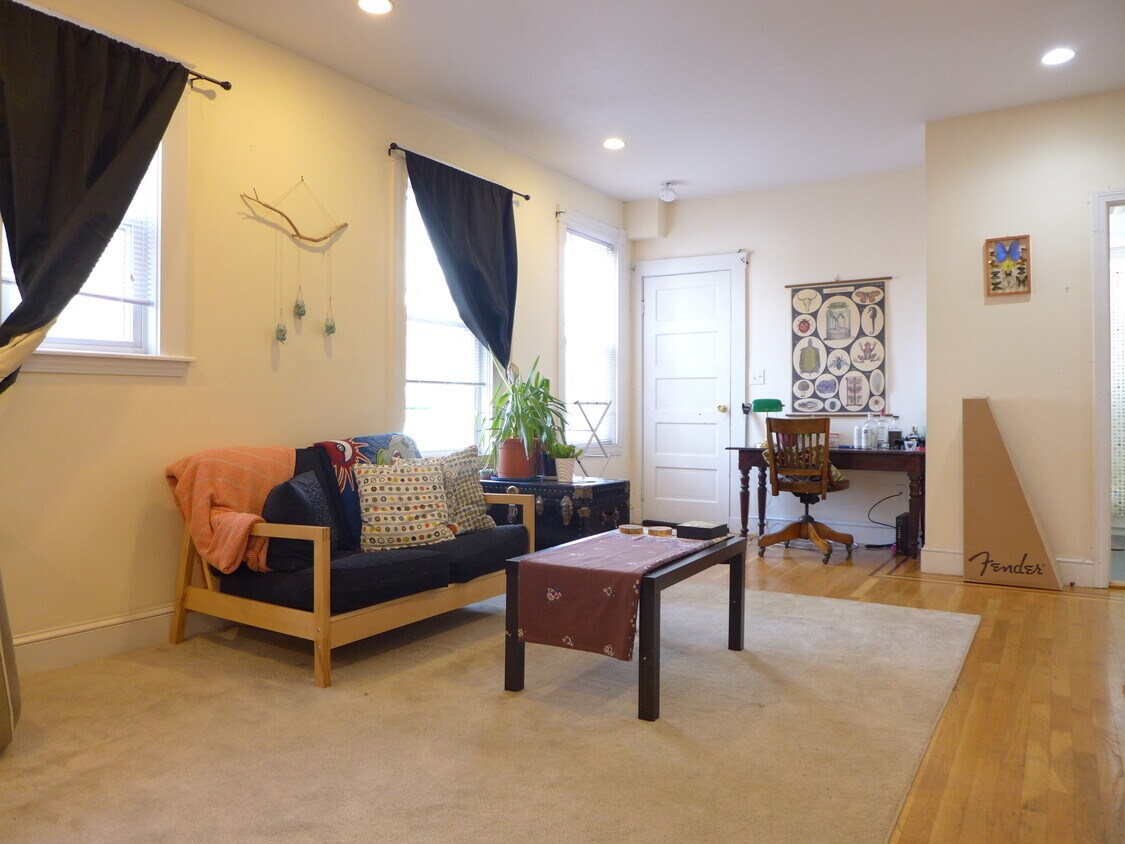 Foto principal - 71 Easton St