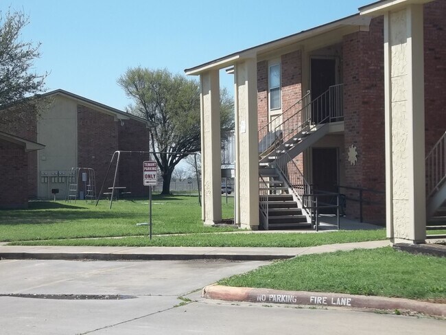 Foto del edificio - 1107 Whitney Pl Dr