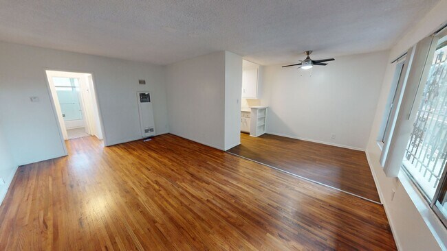 Foto del interior - Amazing 2 bedroom & 1 bathroom unit - Los Angeles!