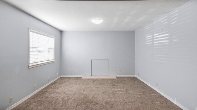 Foto del edificio - 175 Alpine Dr