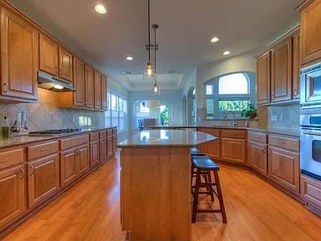 Foto del edificio - Gorgeous 4-bedroom home!