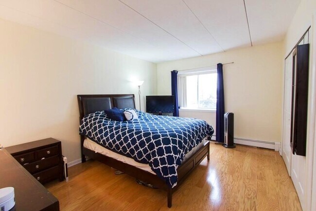 Foto del edificio - 762 E 6th St