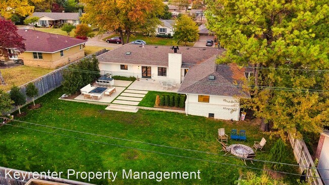 Foto del edificio - 3 br, 3 bath House - 2862 E 36th Place