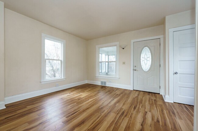 Foto del edificio - Two Bed One Bath Home in Battle Creek!