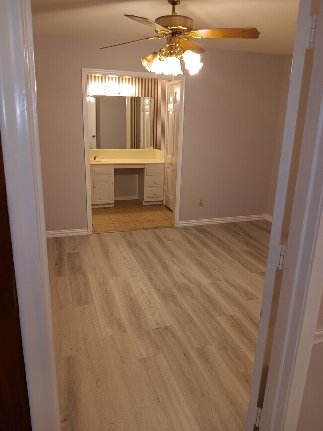 Master Bedroom - 2744 Meadow Gate Ln
