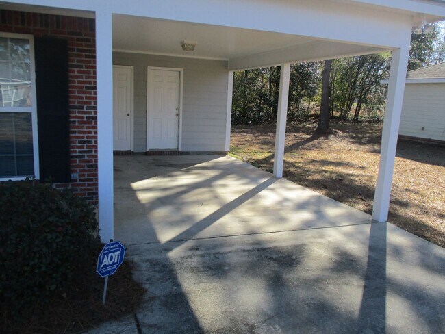 Foto del edificio - 222 Glade Ln