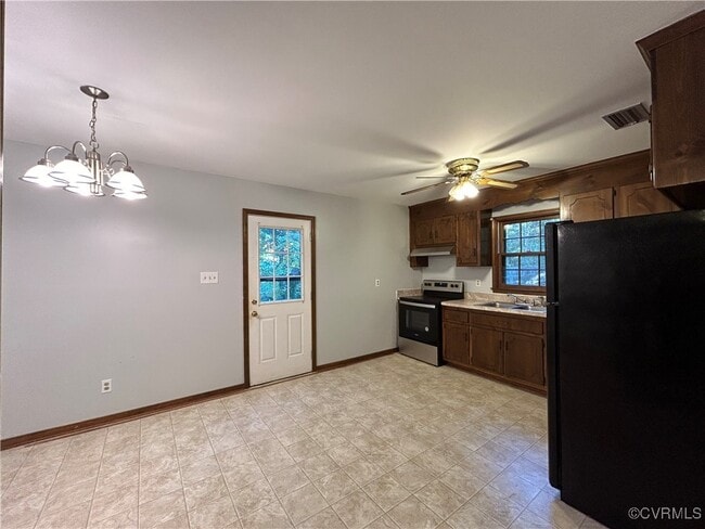 Building Photo - 13705 Velvet Antler Way