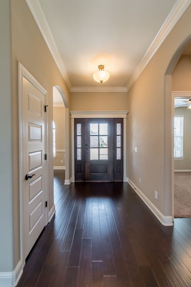 Foto del edificio - Like New 3 Bedroom Home near Stonebridge M...