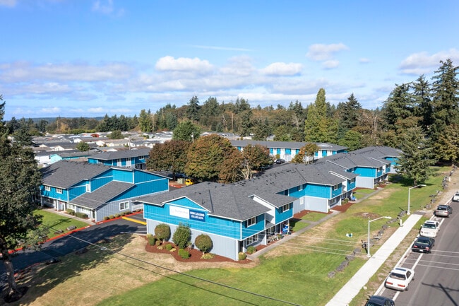 Building Photo - Southern Pines