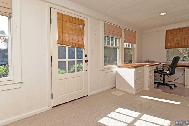Building Photo - 101 W Saddle River Rd