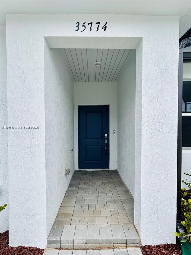 Foto del edificio - 35774 SW 178th Ct