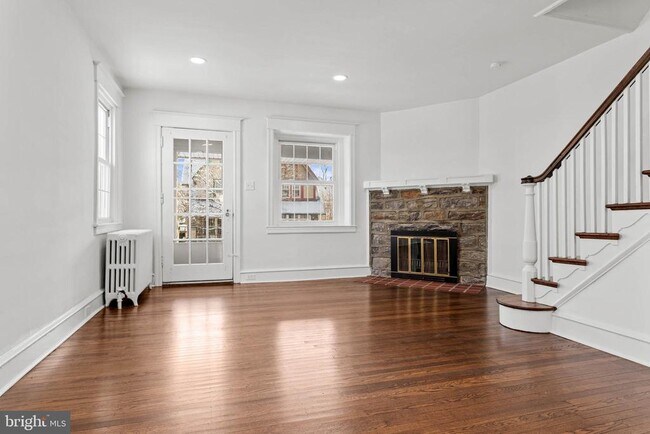 Foto del edificio - 137 Kenilworth Rd