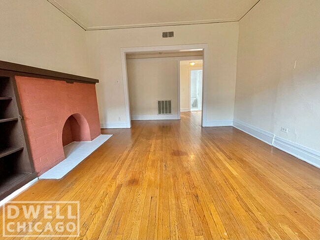 Foto del edificio - 2510 N Kedzie Blvd