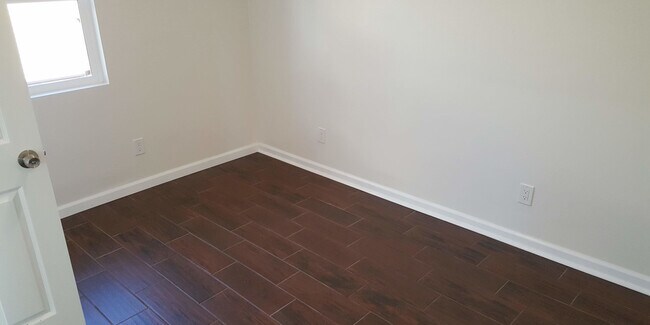 Bedroom 1 - 1635 S Sutter St