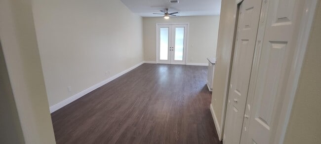 Building Photo - 1661 De La Vega St SE
