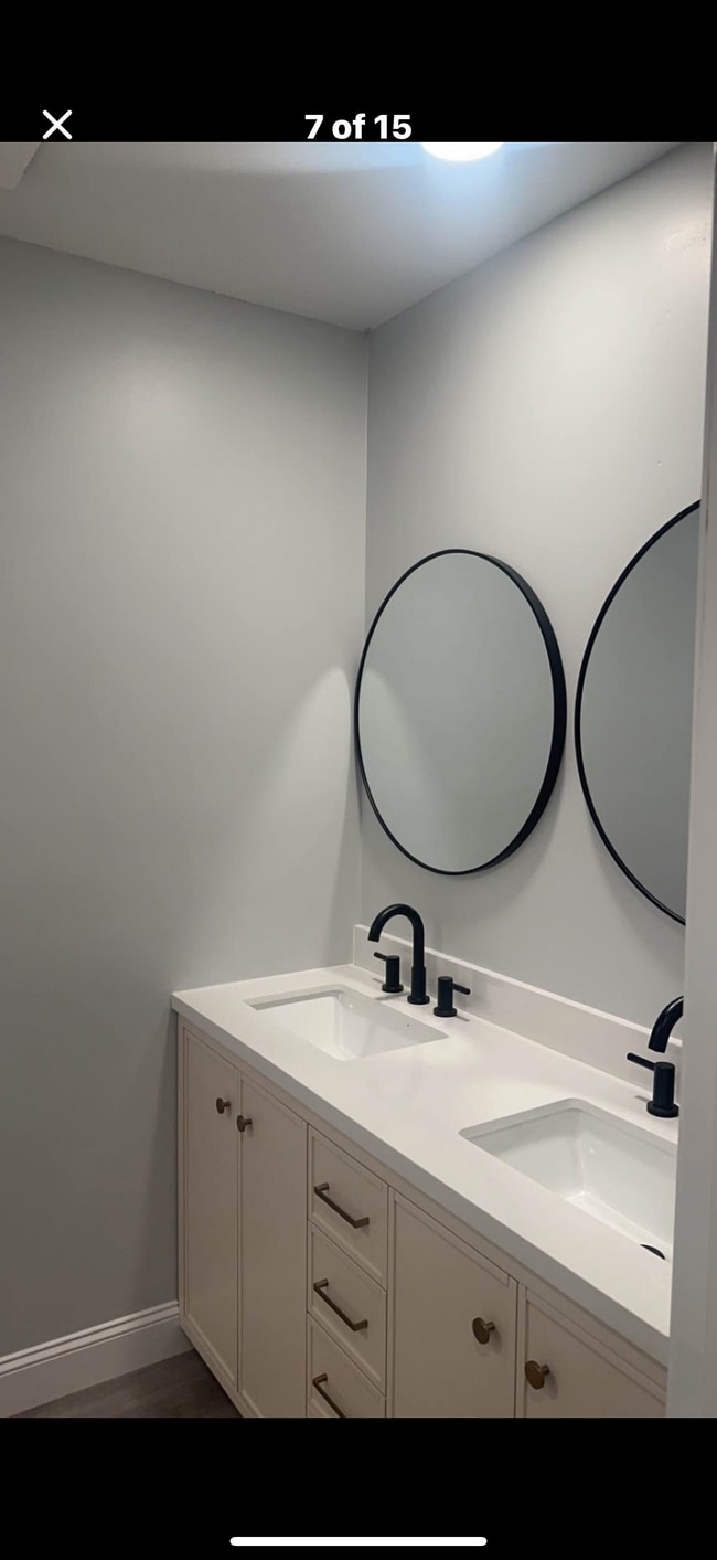 Foto del edificio - 3936 E Raccoon Valley Dr