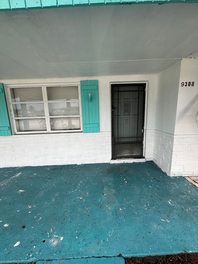 Building Photo - Charming Home with Great Location & Natural Light