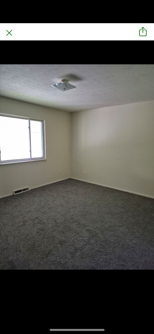 Foto del edificio - 2297 Eastlawn Ave