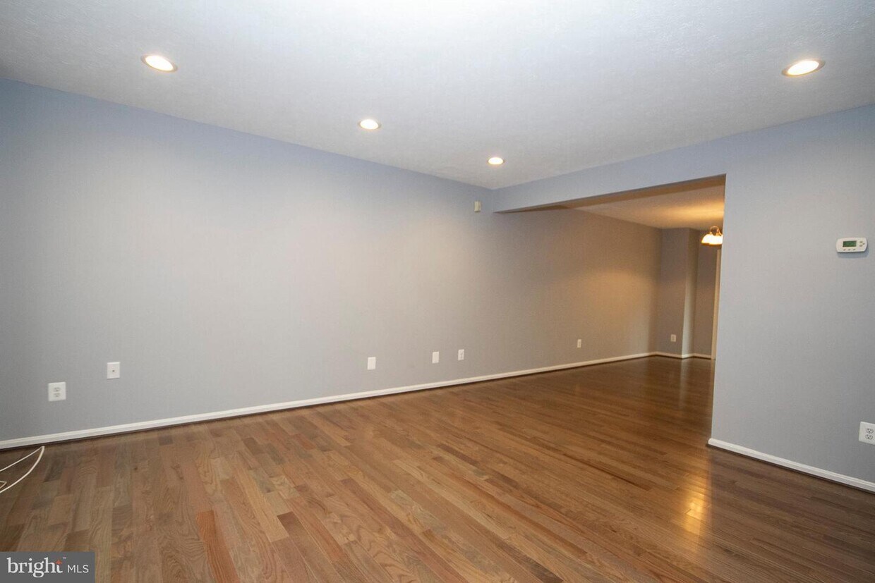 9432 Loch Leven Ct, Laurel, MD 20723 Townhome Rentals in Laurel MD
